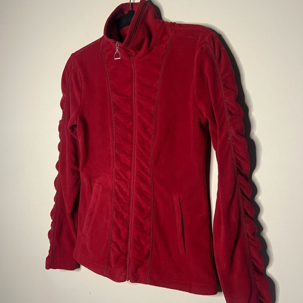 Ariat Red Ruched Sleeve Fleece Jacket - Picture 2 of 9